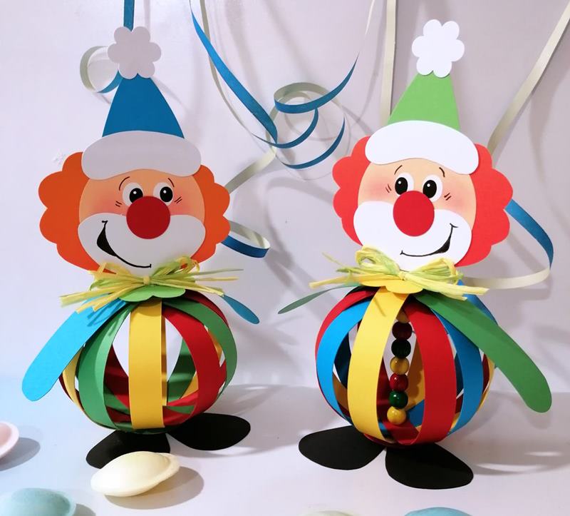 2 Bunte Clowns aus Papierstreifen